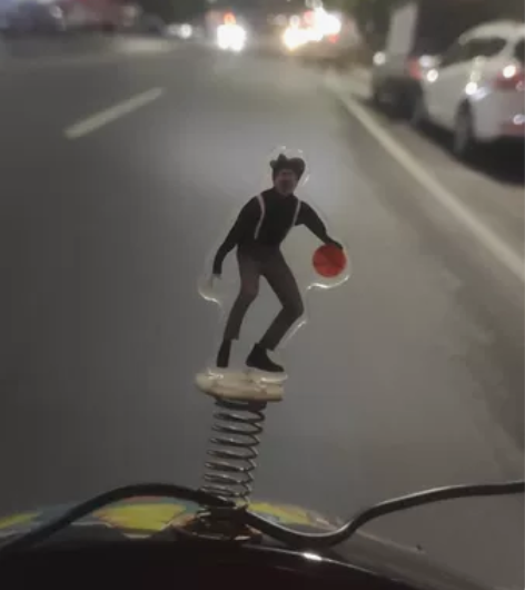 女装摩托车，一年车，证件齐全，年审保险齐全...