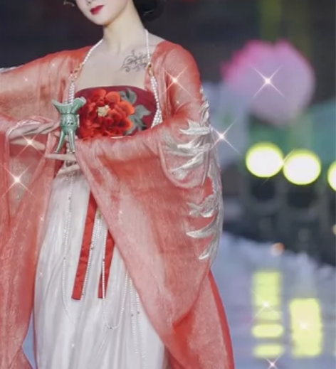 出租【游园惊梦】汉服凤求凰绣花诃子裙绣花大...