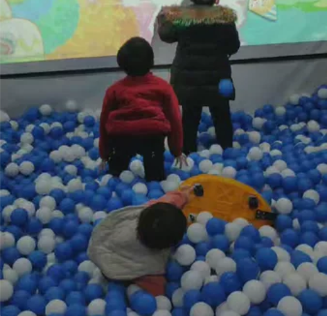 互动砸球一体机,淘气堡互动投影公司主营淘气...