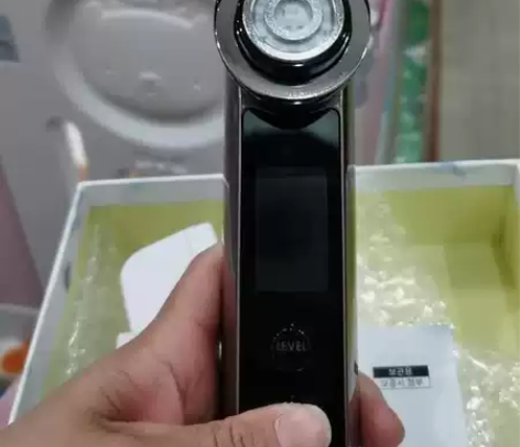 雅萌 HRF-10T 供电方式:插头充电 ...