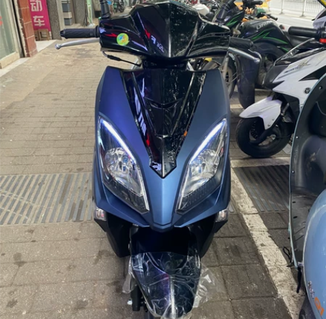 望江铃木UY125 全新国四踏板车 网红神...