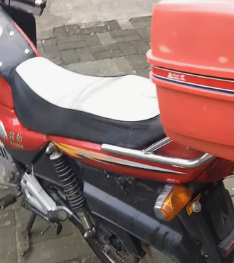 铃木钻豹王，大长江产的125经典产品，欧二...