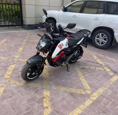 春风狒狒 20年的车 过户一次，行驶四千多...