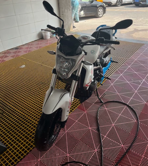 15黄龙300 冷热一枪着。三减没有油。手...