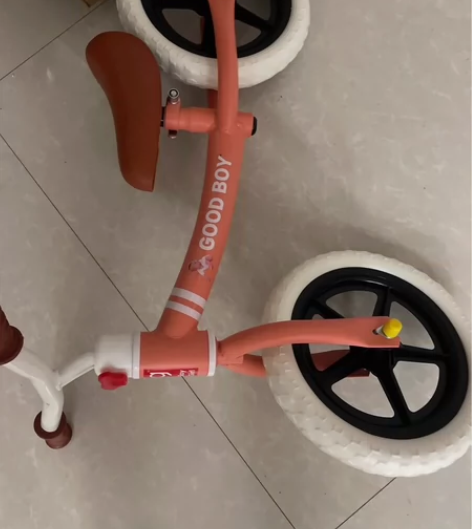 儿童平衡滑步车，之前表姐母婴店做奖品的，因...