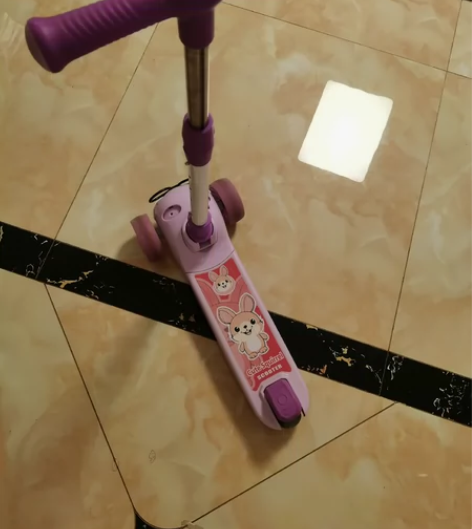 滑板车八成新 感兴趣的话点“我想要”和我私...