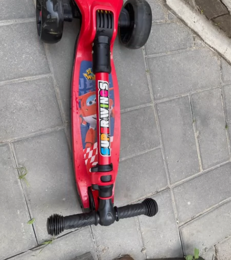 折叠儿童踏板车，同城自取，不退不换 感兴趣...