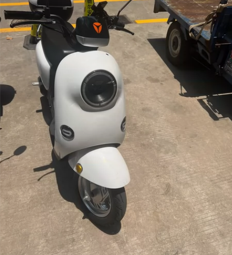 自用雅思小电驴  不经常开放着也是放着 深...