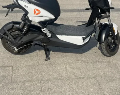 雅迪极光3.0版，2021年10月买的，买...