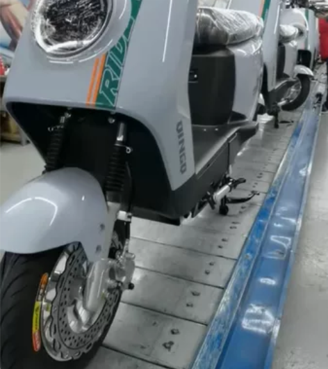 全新 电动车厂家直销，新国标m8款，双碟刹...