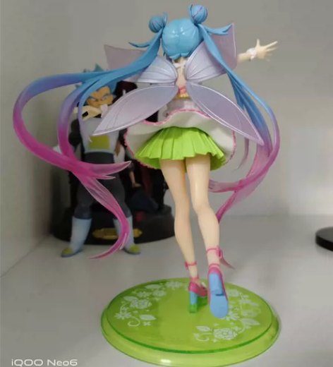 初音手办盒子八角尖尖 感兴趣的话点“我想要...