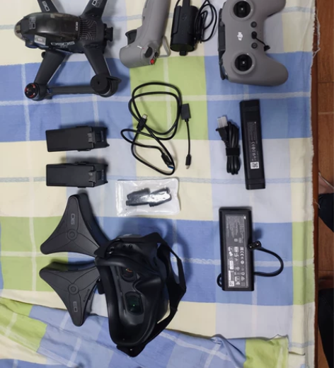 大疆无人机FPV全套，带畅飞包，飞行摇杆，...