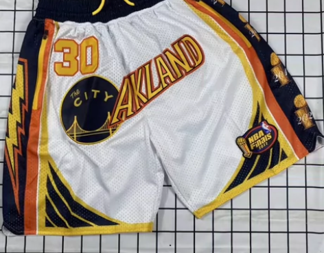 出闲置库里2022夺冠球裤，买了一直没穿，...