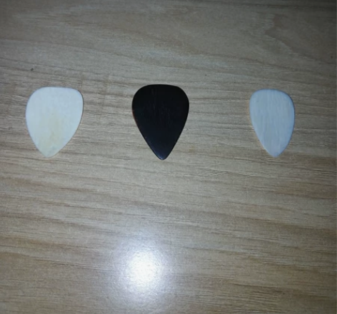 纯手工制作吉他拨片，天然材料制作的不滑手，...
