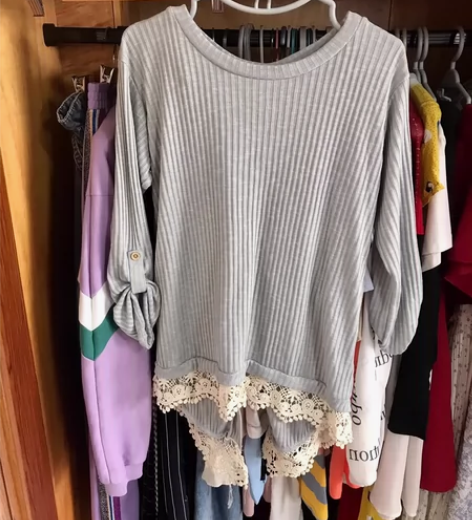 全新防晒罩衫 M码 带蕾丝边 袖子带调节扣...