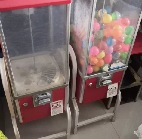 扭蛋机一元二元三元扭蛋机儿童玩具 感兴趣的...