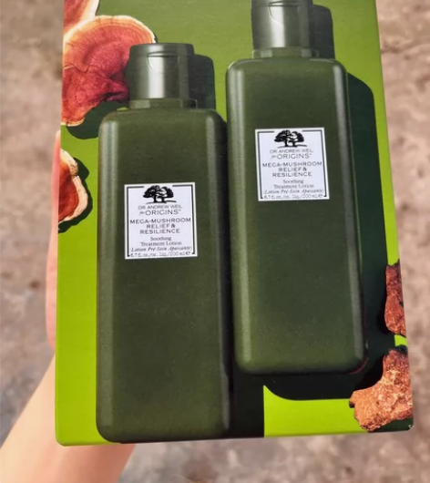 免税店刚买回来的，380两瓶，限期使用日期...