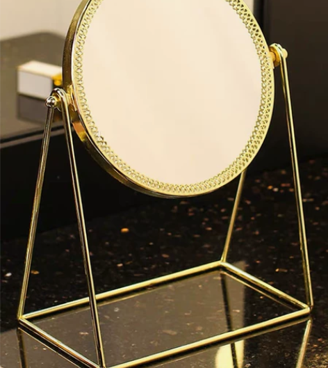 梳妆台化妆镜公主镜 装饰摆件 感兴趣的话点...