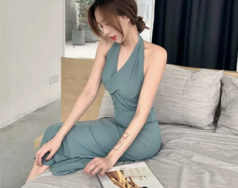 直播衣服女主播上镜服装性感挂脖高腰露背绑带...