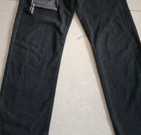 黑色破洞裤，前面后面图片，都是实图，无滤镜...