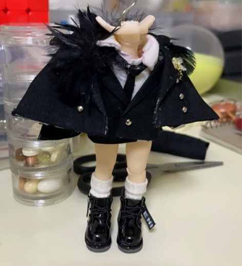 出物： 定制服娃衣11傲罗套装，可穿UF。...