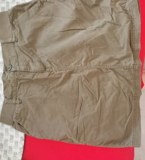 一步裙，很漂亮，穿了几次，现在基本不穿短裙...