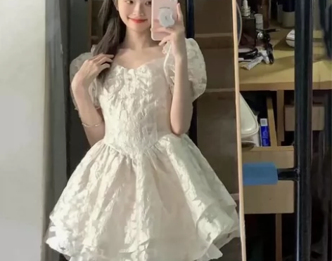 夏季泡泡袖白连衣裙小个子女收腰显瘦蓬蓬裙公...