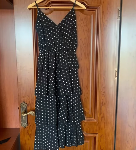 吊带v领高腰蛋糕裙长裙，全新全新全新！M码...