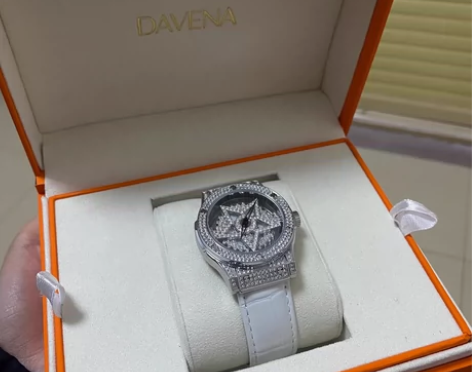 出DAVENA手表，22年5月买的，免费维...