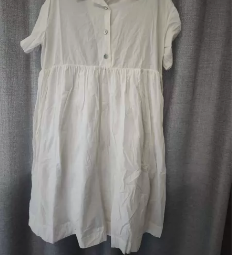 白色文艺青年风连衣裙，质量超级好，上衣纯棉...