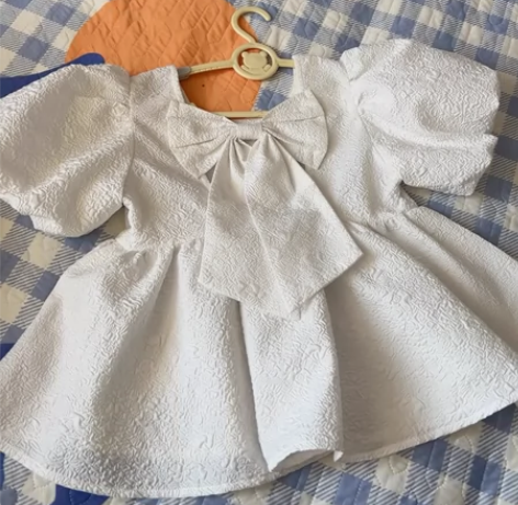 公主风#夏日亮点穿搭 可可爱爱泡泡袖小镂空...