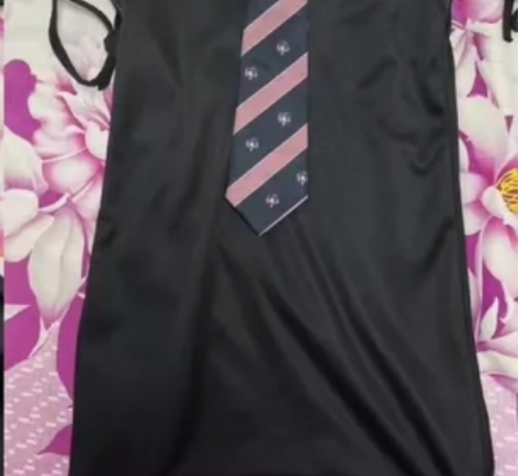 出学院风连衣裙 从一个美女那买的闲置 回来...