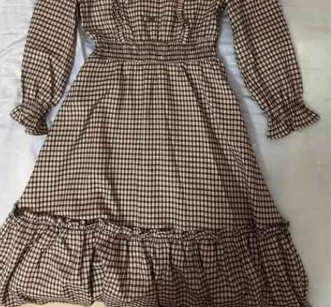 爱依服复古学院风连衣裙s码，中长款可穿到小...