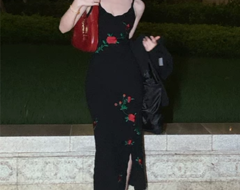 ?酒午自制港风复古夏季玫瑰刺绣黑色显瘦针织...