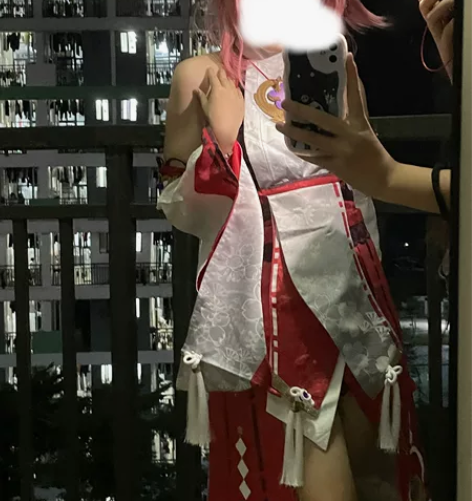 出全套八重神子除道具没有 鞋子啥的都有 假...