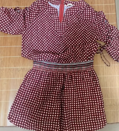 连体裤，小码，很气质， 感兴趣的话点“我想...