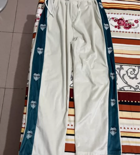 清理衣柜闲置啦！嘻哈潮牌绒质休闲裤裤长96...