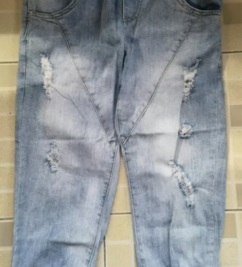 快鱼牛仔破洞七分裤 27码，160/66A...