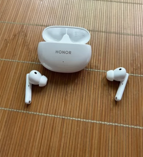 荣耀Earbuds3i 感兴趣的话点“我想...