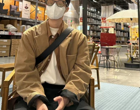 博主出货全新 十八th 春季复古灯芯绒小西...