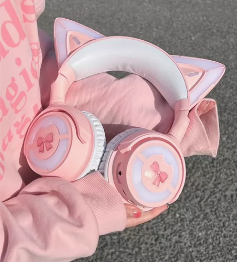 帮朋友出闲置的猫耳耳机 看中了的先问问我有...