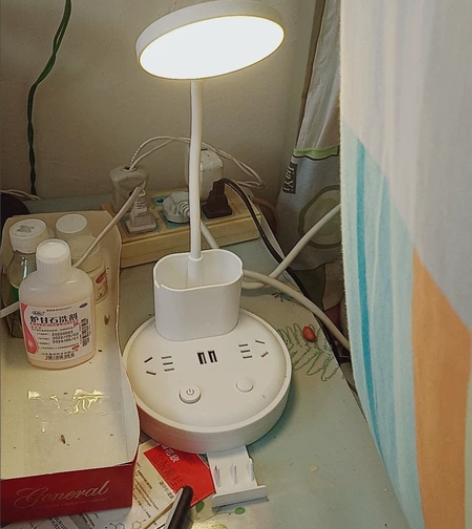 【全新捡漏】笔筒插座多功能LED台灯卧室床...
