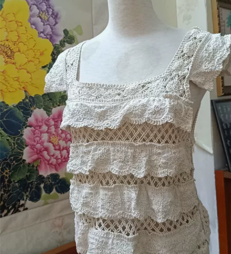 20夏季新款纯棉纱钩花镂空背心女设计 感兴...