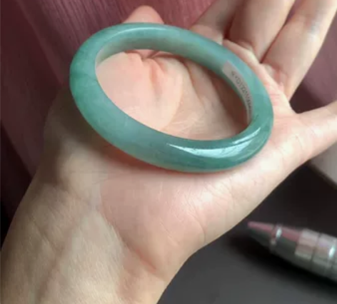 圈口太小，带不上，圈口太小带不上，要不然不...