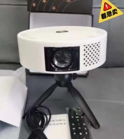 坚果Z8高清投影仪家用酒店民宿通用投影仪卧...