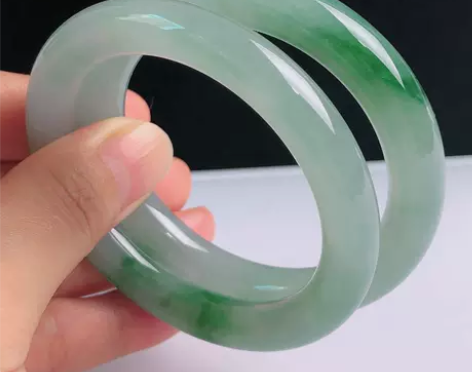 手机实拍【源头好货】缅甸翡翠A货正装飘正阳...