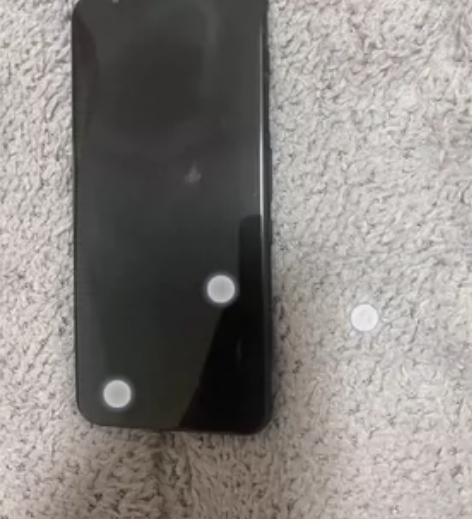 红魔5g游戏手机懂得都懂不多解释，手机自带...