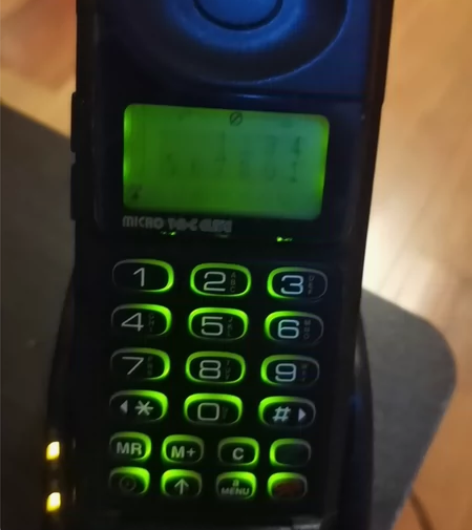 摩托罗拉168c两电一充，品相如图售出不退...