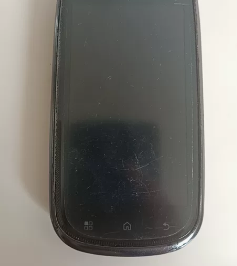 摩托罗拉 给钱就买 当年的好手机 能当备用...