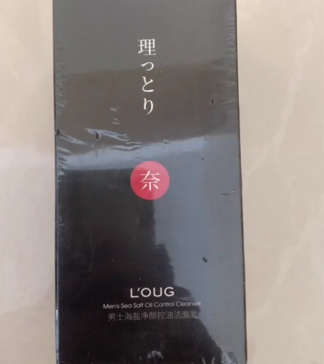 日本理奈男士海盐净颜控油洁面乳，只有一瓶。...